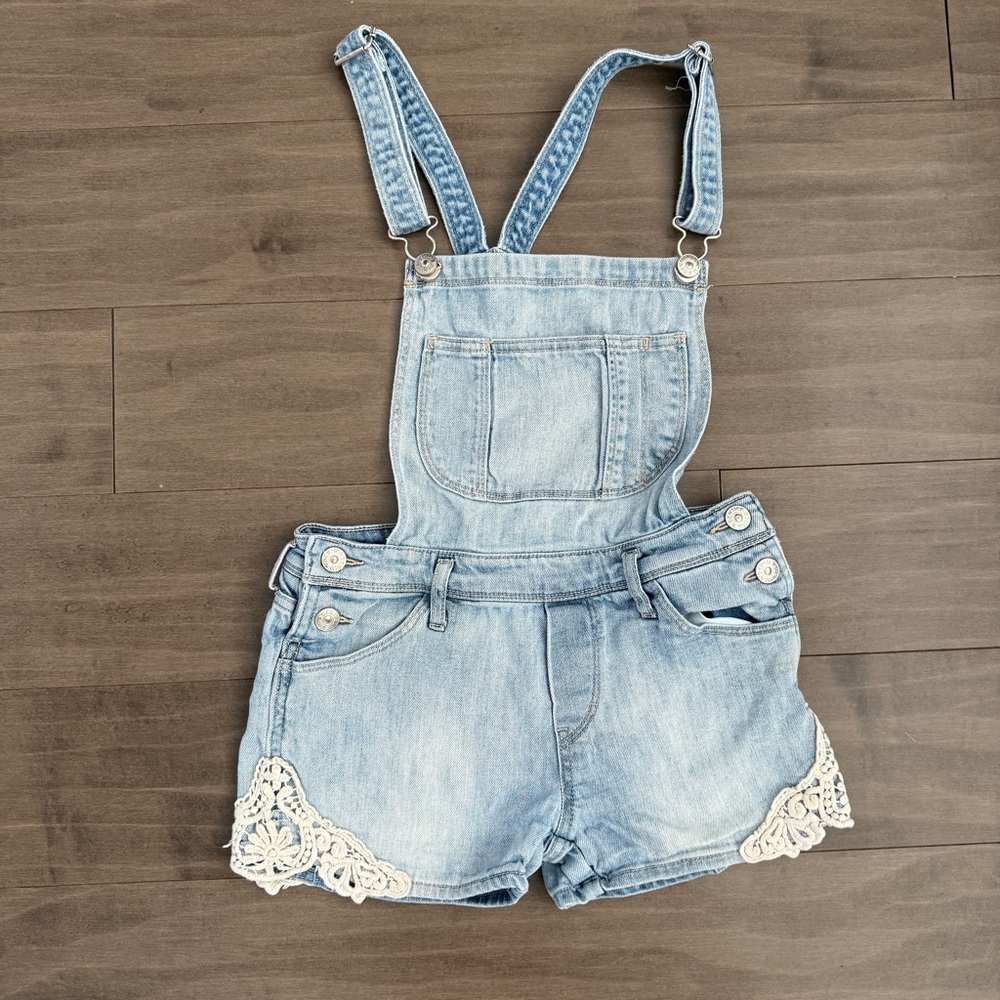 H&M Girls Light Blue Denim Overalls Shorts Lace Detail